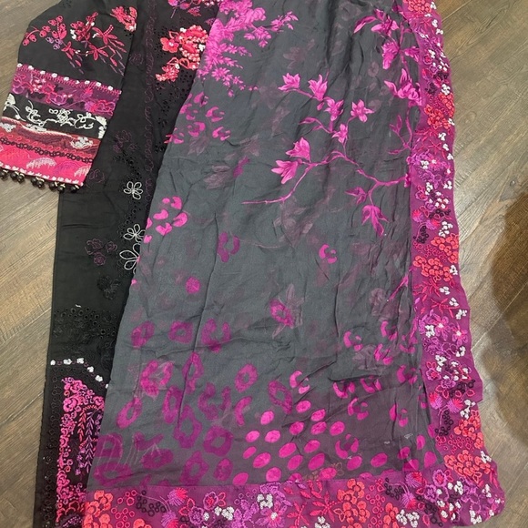 Pakistani dresses - Picture 5 of 7